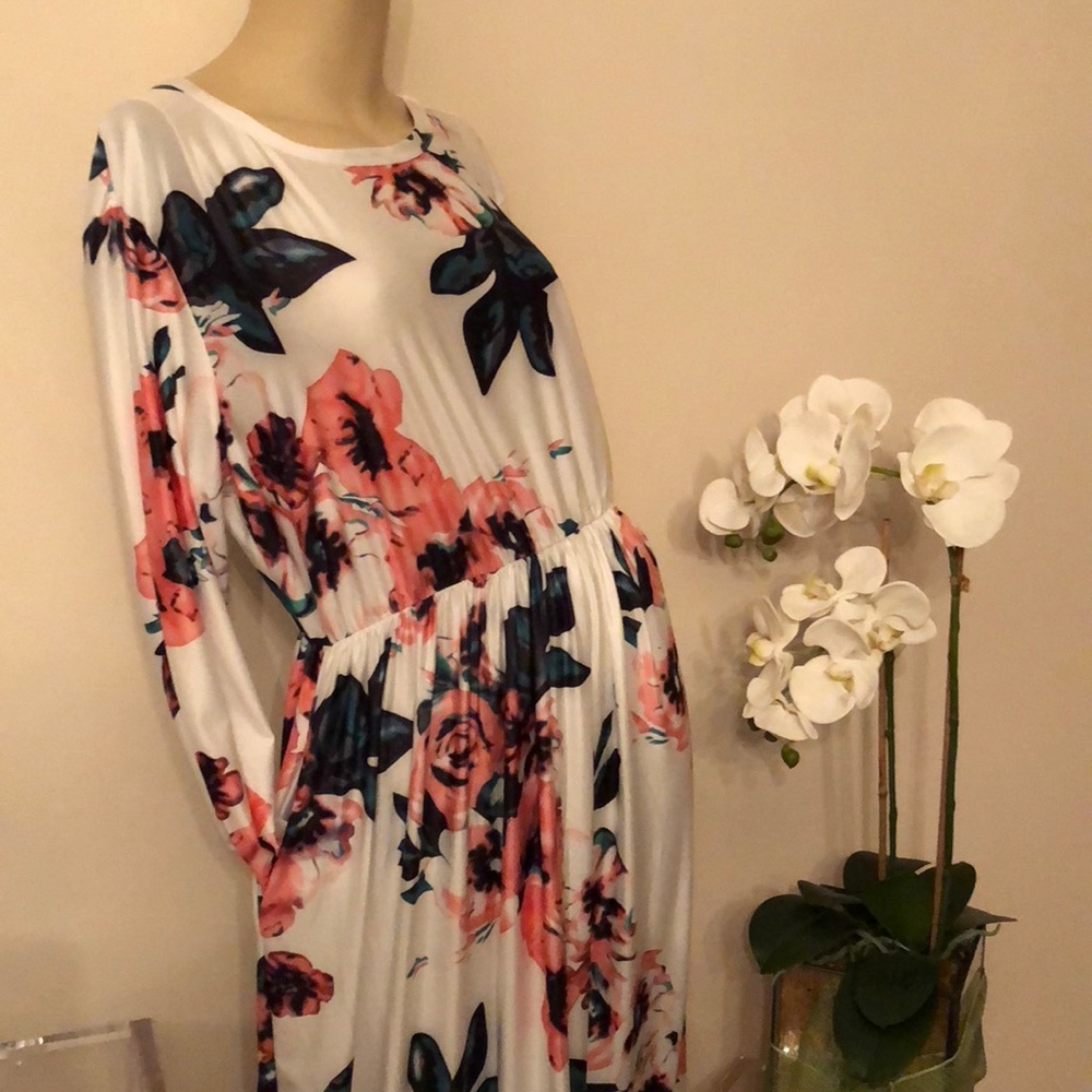 Gorgeous floor length floral dress with pockets - Picture 5 of 8